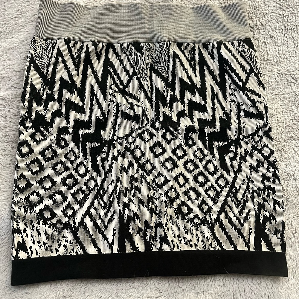 Vintage Y2K Guess Bandage animal print skirt XS/S